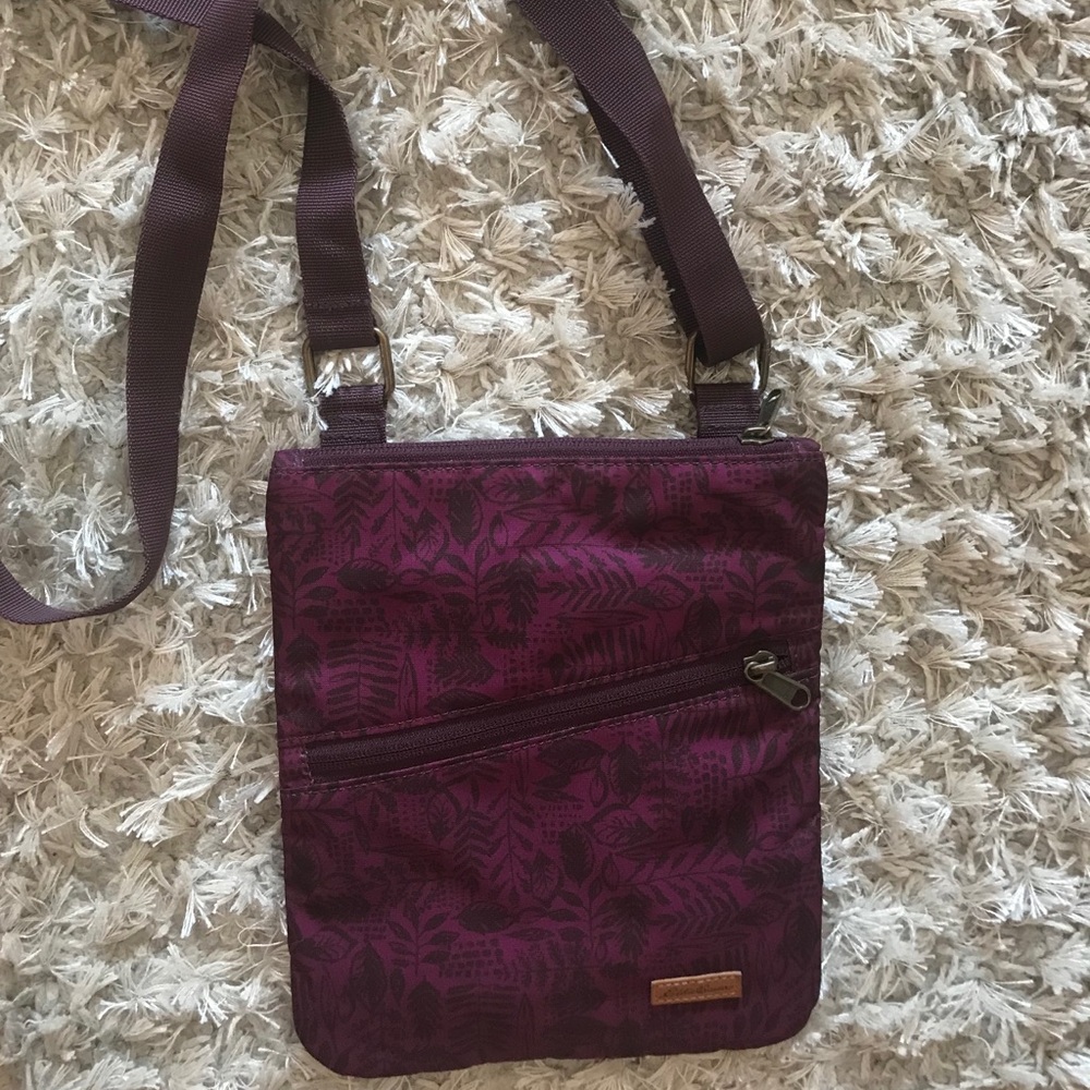 ✨Eddie Bauer Purse✨